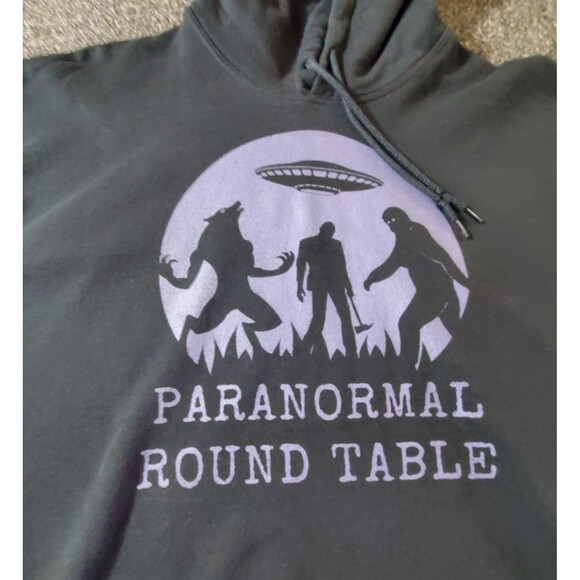 Gildan Pullover Hoodie Men's 4XL Black Long Sleeve Heavy Blend Bigfoot UFO Wolf - Picture 1 of 8